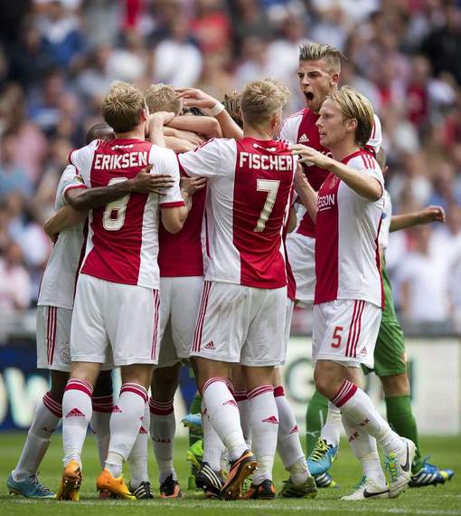 Ajax wint F